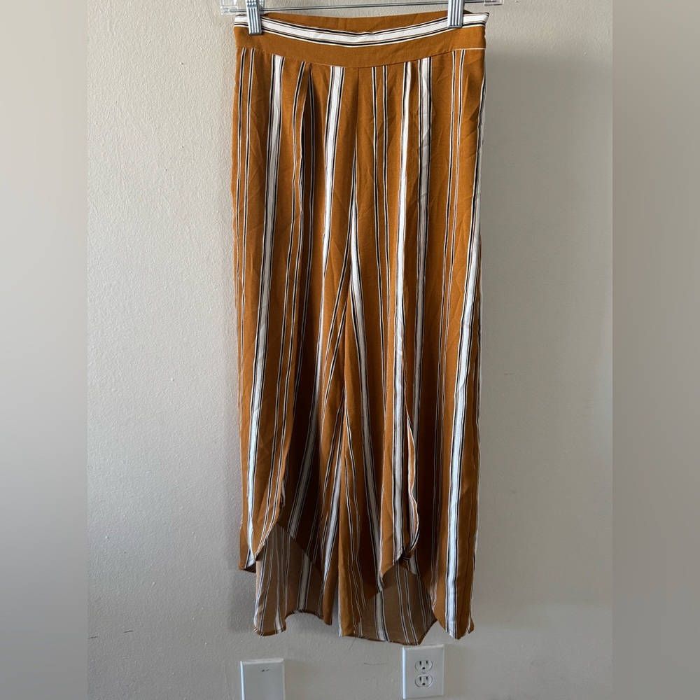 Flowy striped pants with front slits